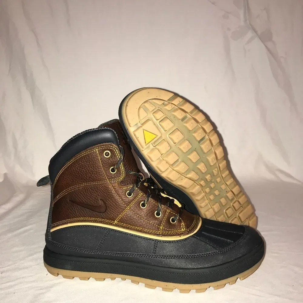 Nike Men’s Brown/Black All-Weather Duck Boot